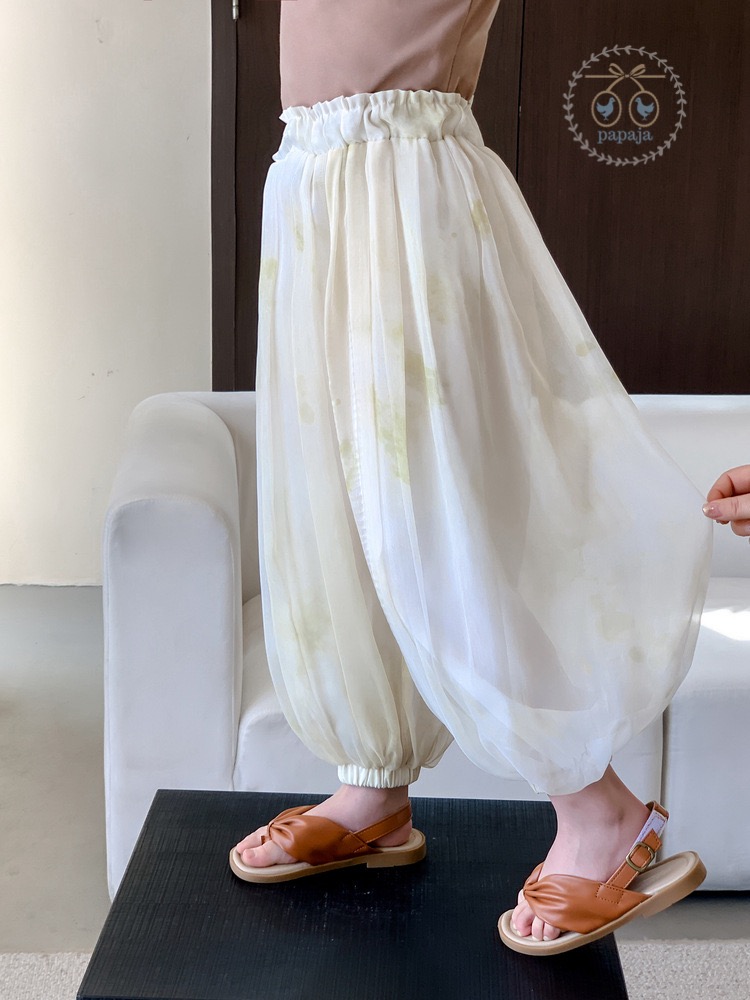 เซตเสื้อแขนกุดคอจีนผ้าพิมพ์ลายสีฟ้า พร้อมกางเกงทรงฮาเล็มสีครีม