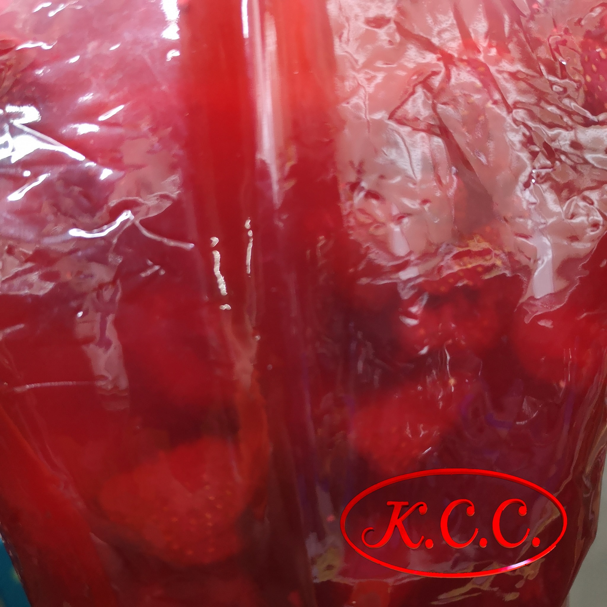 ควีน สตรอเบอร์รี่ ท้อปปิ้ง 1 kg. (Queen strawberry topping 1 kg.)