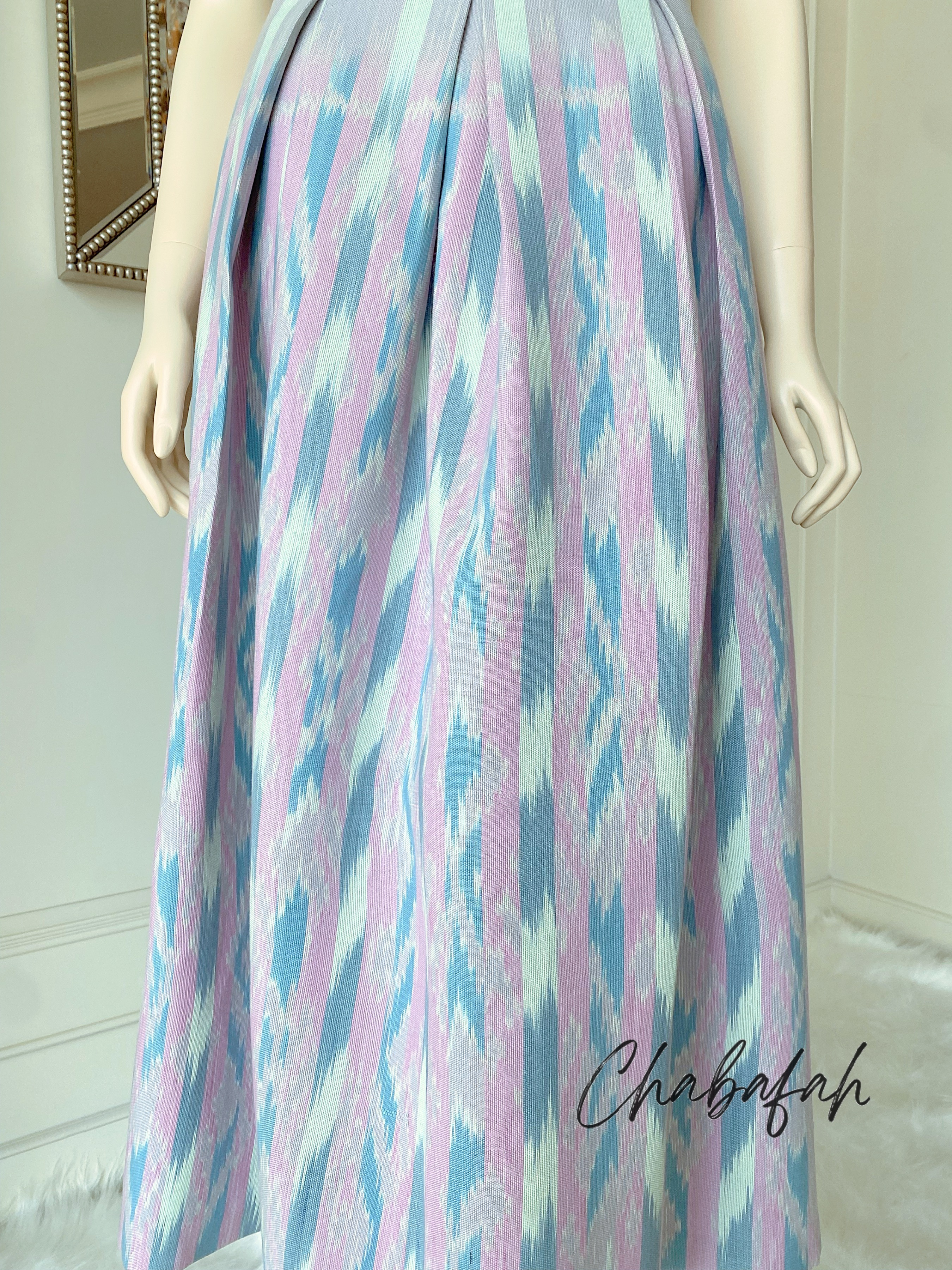 (No. 014) กระโปรงผ้าฝ้ายไทยทอมือ สลับสีโทนพาสเทลหลากสี ทรงทวิส แบรนด์ Chabafah (ชบาฟ้า)