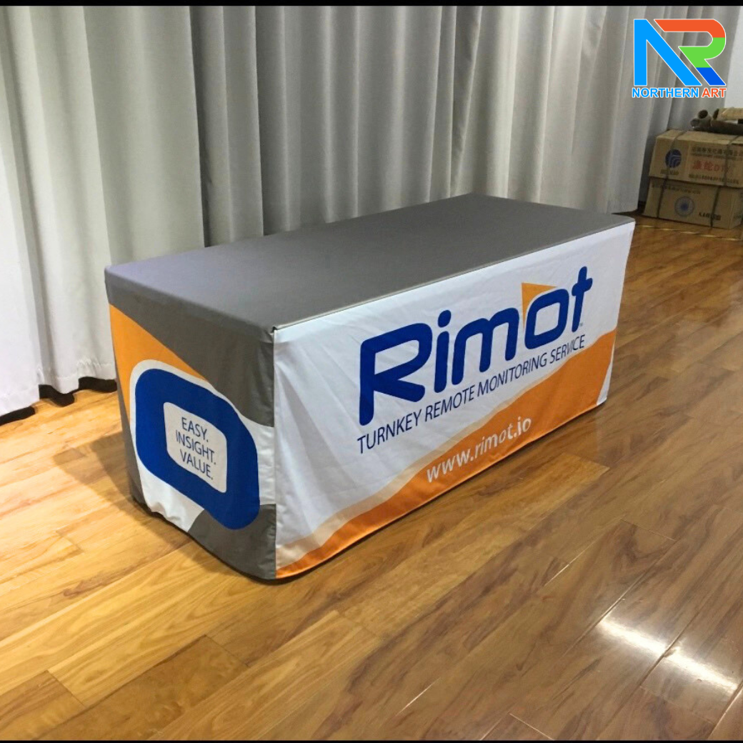 โต๊ะเคาน์เตอร์ผ้าออกบูธ รุ่น 6F ขนาด (W) 182 x (L)76 x (H)74 cm. พร้อมผ้าสกรีนสีสวยสด พับเก็บได้ จัดเก็บสะดวก