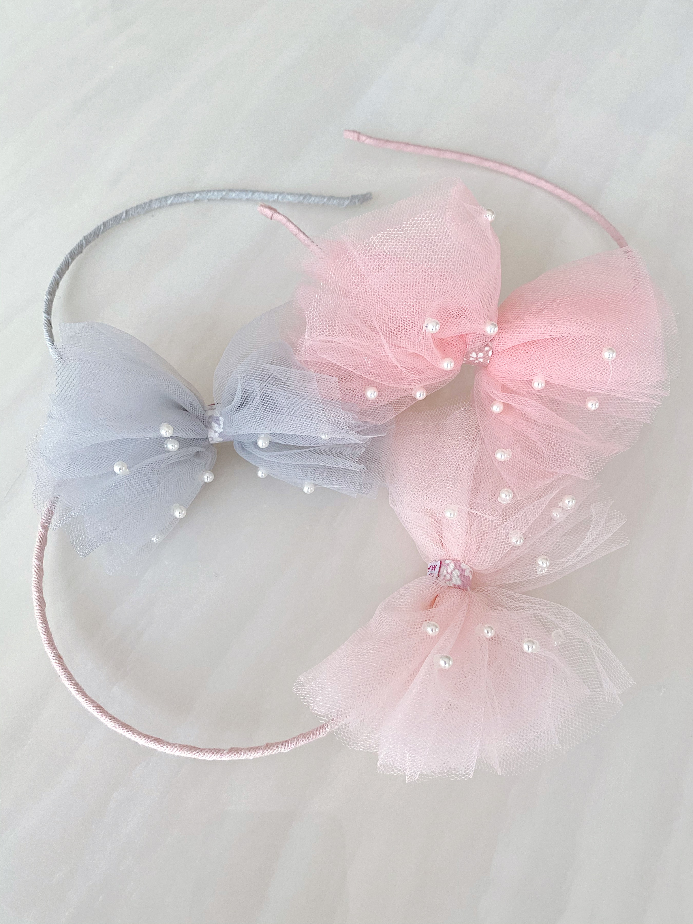 (No. 120) ที่คาดผมสีชมพูเข้มประดับโบว์ผ้าโปร่งปักไข่มุก