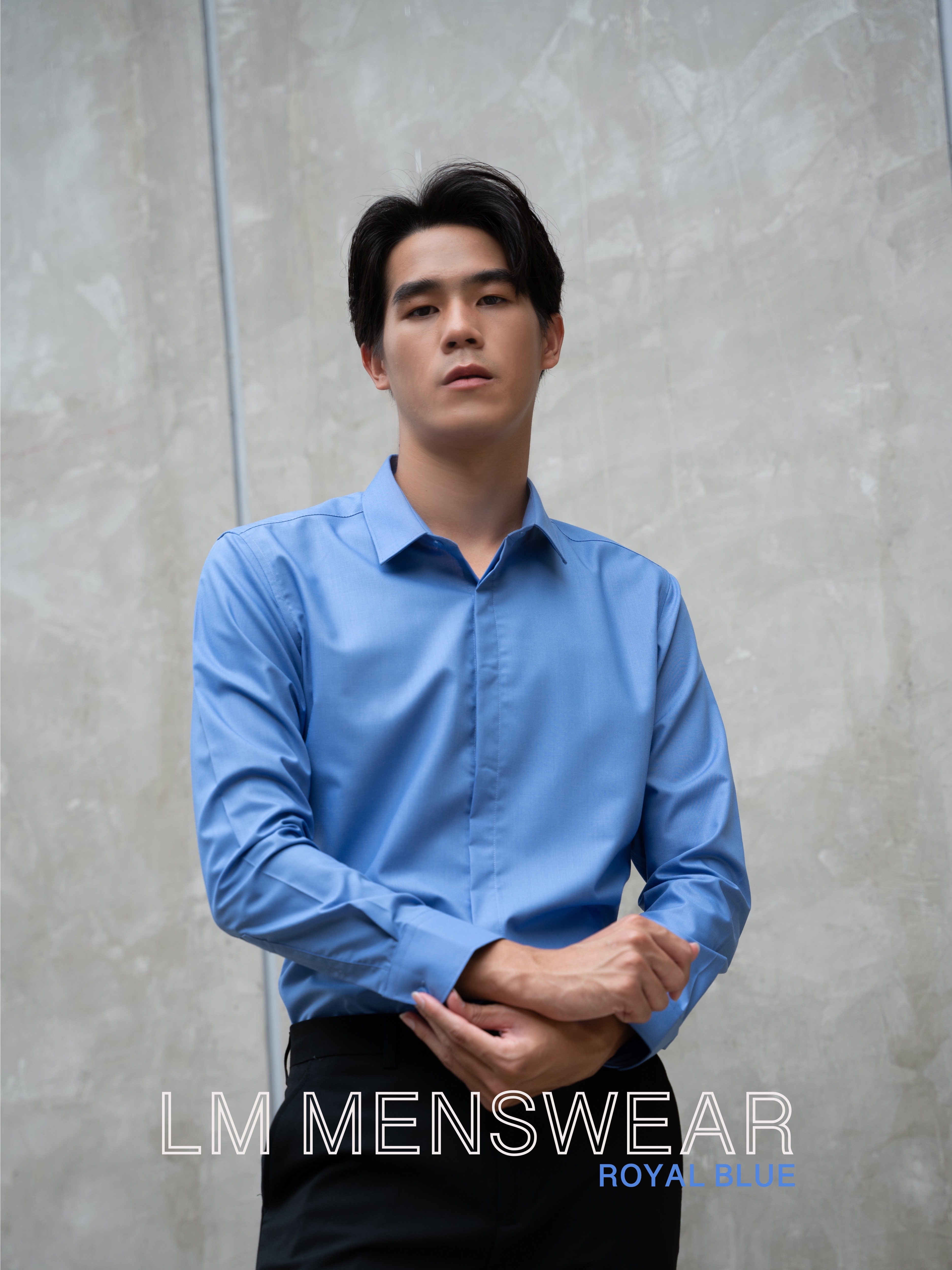 เสื้อเชิ้ตคอปกธรรมดา ซ่อนกระดุม สีฟ้าเข้ม (Royal Blue Shirt - Standard Collar - Hidden Button)
