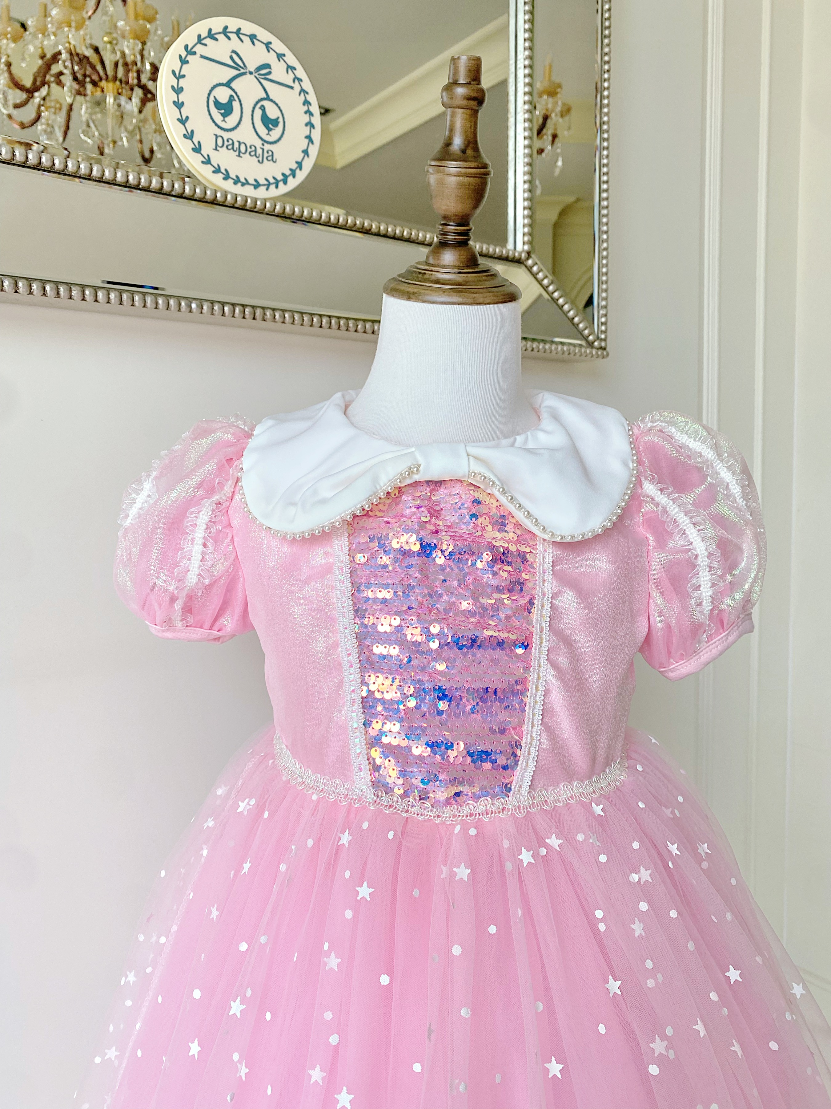 ชุดเจ้าหญิงออโรร่า ปกคอบัวรูปโบว์ กระโปรงสกรีนลายสวย