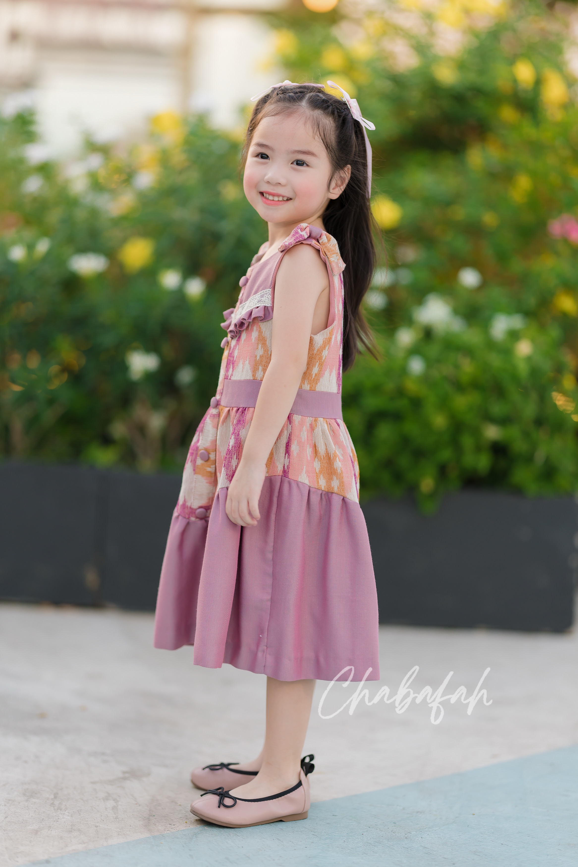 เดรสแขนกุดผ้าไทย แบรนด์ Chabafah สีม่วงตุ่น