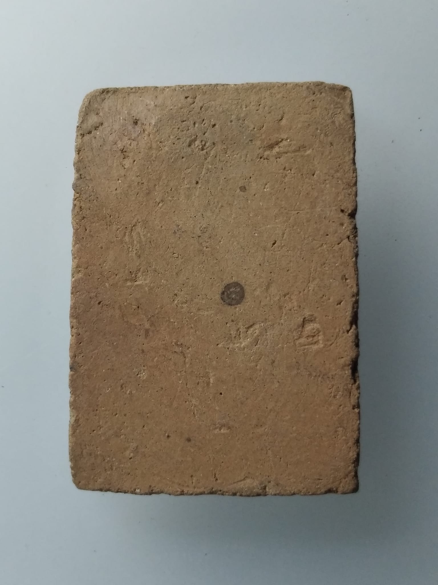 H009 พระประจำวันอาทิตย์เนื้อดิน