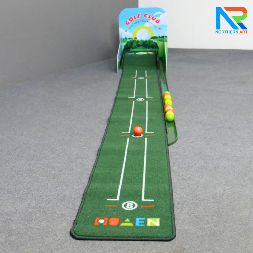 เกมส์กอล์ฟ ขนาด (W)30 x (L)284 x (H)10 cm. พร้อมไม้พัตเตอร์ปรับระดับได้ 1 อัน และลูกกอล์ฟโฟม 10 ลูก