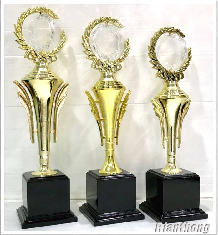 TPL01 ถ้วยรางวัลพลาสติกชุบสีทอง หัวถ้วยติดสติกเกอร์โลโก้ได้2ด้านหมุนได้