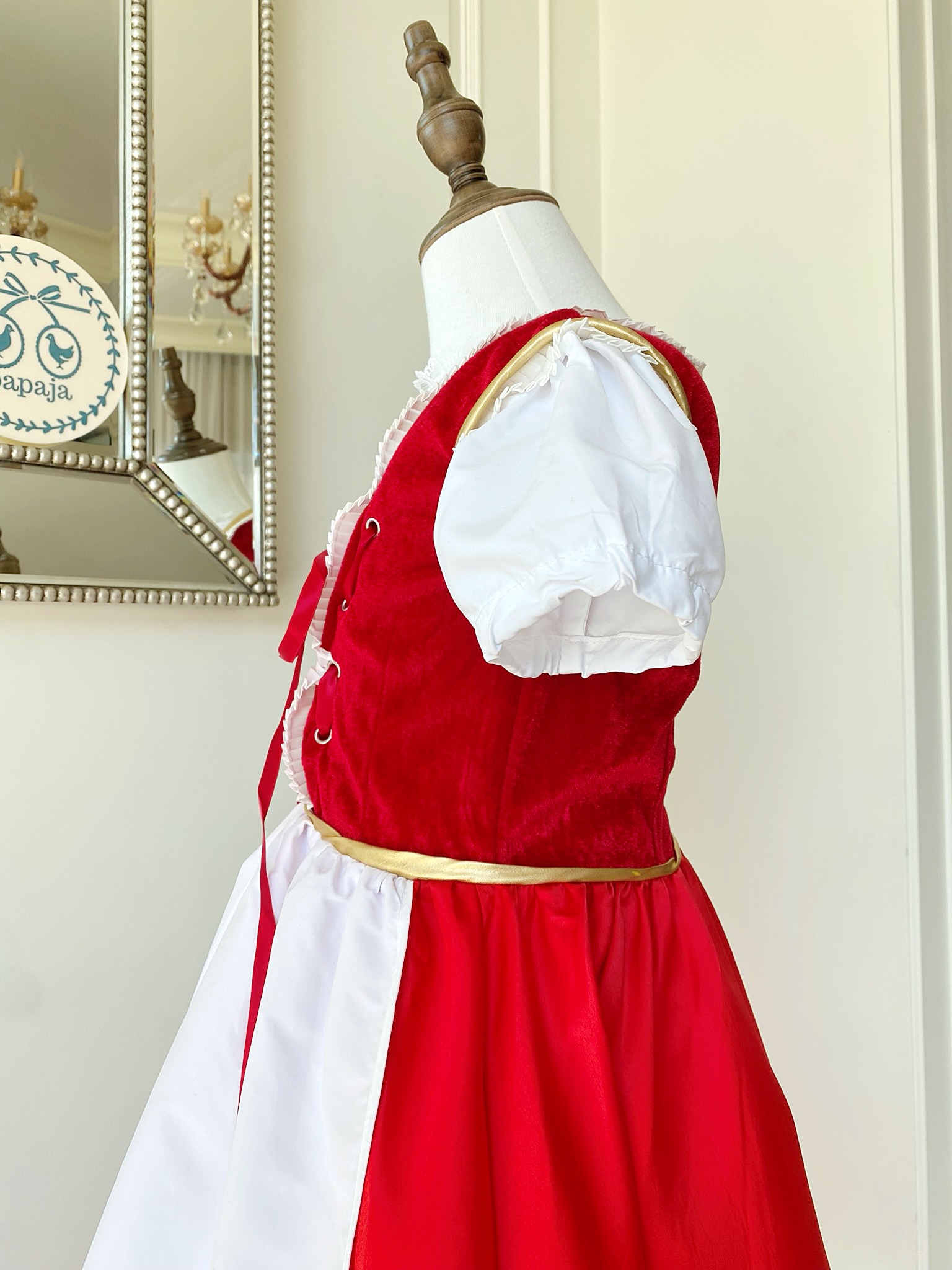 ชุดหนูน้อยหมวกแดง (Little Red Riding Hood)