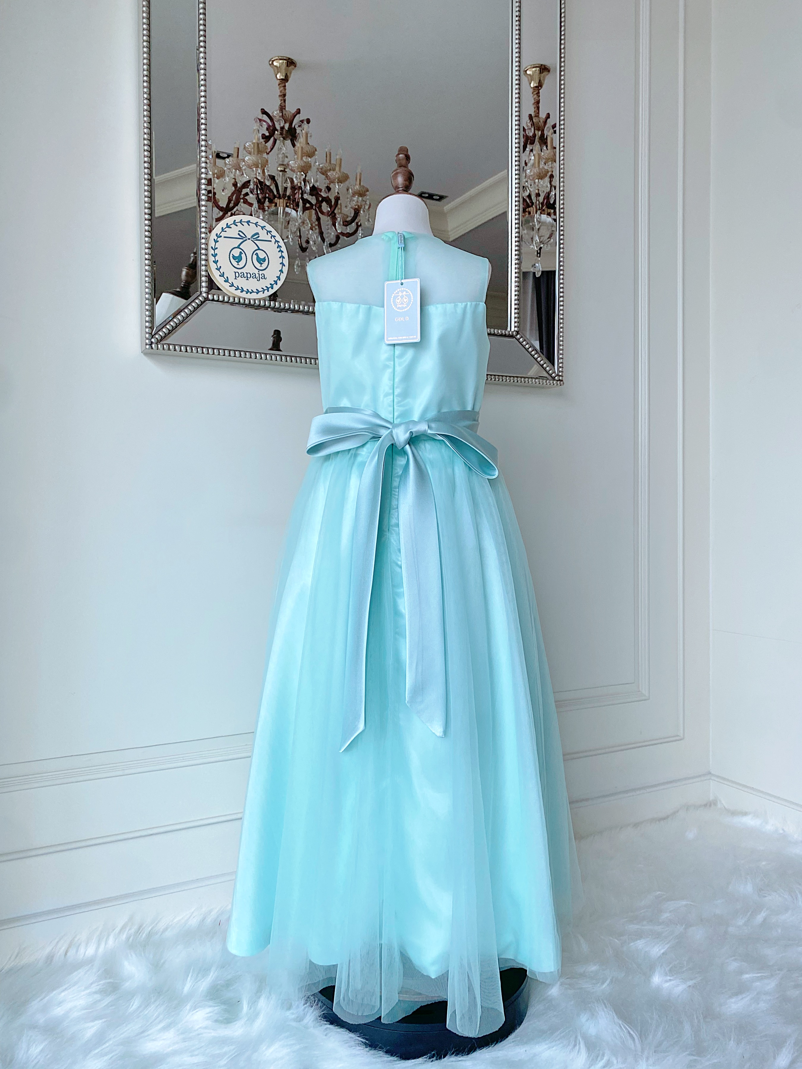 เดรสออกงานราตรียาวแขนกุดสีเขียวพาสเทล (Pastel Green) (งานไฮพรีเมี่ยม) ช่วงไหล่ซีทรู ช่วงเอวประดับผ้าซาติน