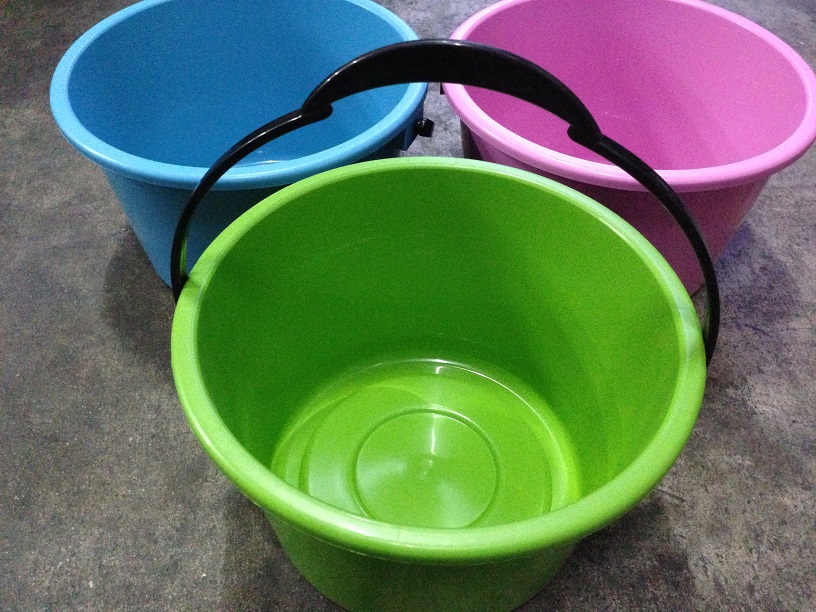 P07134 ถังน้ำ หูหิ้ว สีหวาน (25*25*16 ซม.) ขายดีมาก 001 ราคาส่งต่อ 1 โหล:12 ชุด
