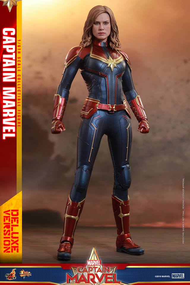 Hot Toys MMS522 CAPTAIN MARVEL - CAPTAIN MARVEL (DELUXE VERSION)