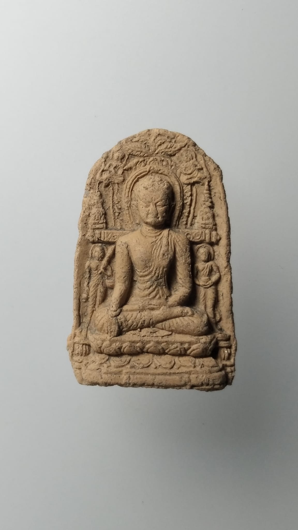 G487 พระเนื้อดิน พิมพ์พระสาวกรุ่นแรก หลวงพ่อไพบูลย์ วัดอนาลโย