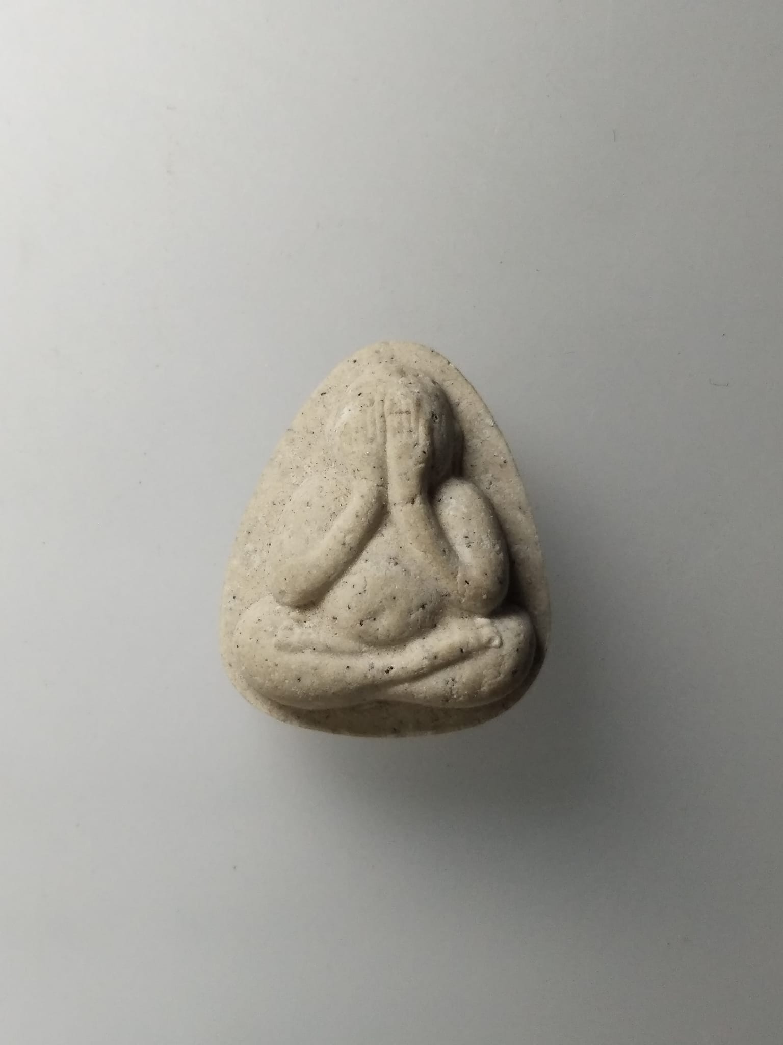 G830 พระปิดตาหลังยันต์ห้าฝังพลอยย้อนยุค