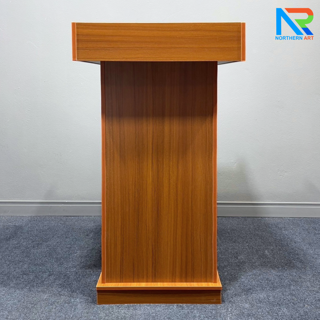 โพเดียมไม้ ลายไม้สีสัก ขนาด (W)63 x (D)50 x (H)111 cm. พร้อมชั้นวางของ