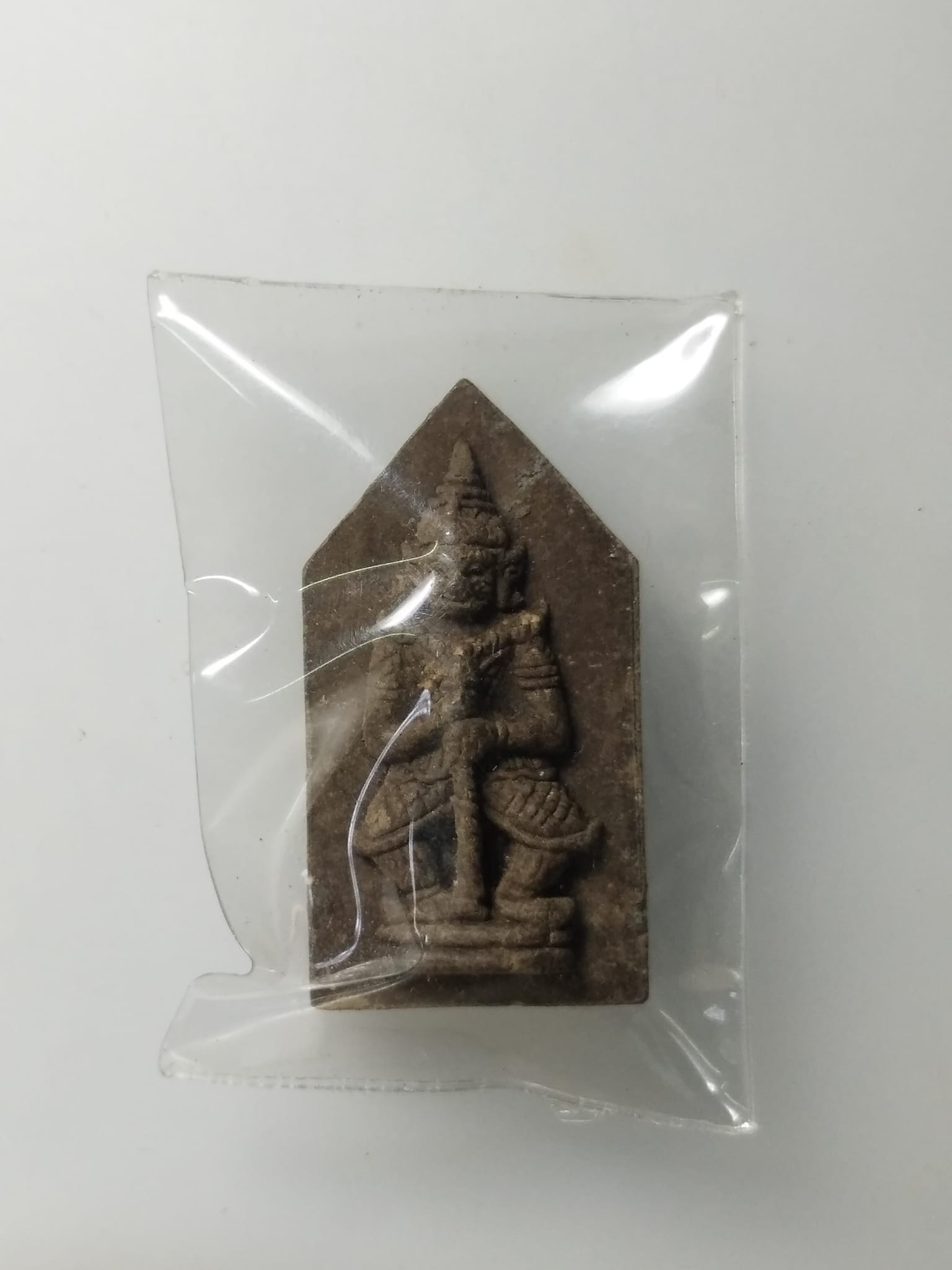 G931 ท้าวเวสสุวรรณ รุ่น “เศรษฐีหนุนดวง” เนื้อผงพุทธคุณฉัพพรรณรังส ี หลวงพ่อหนุน วัดพุทธโมกข์ สกลนคร ปี2560