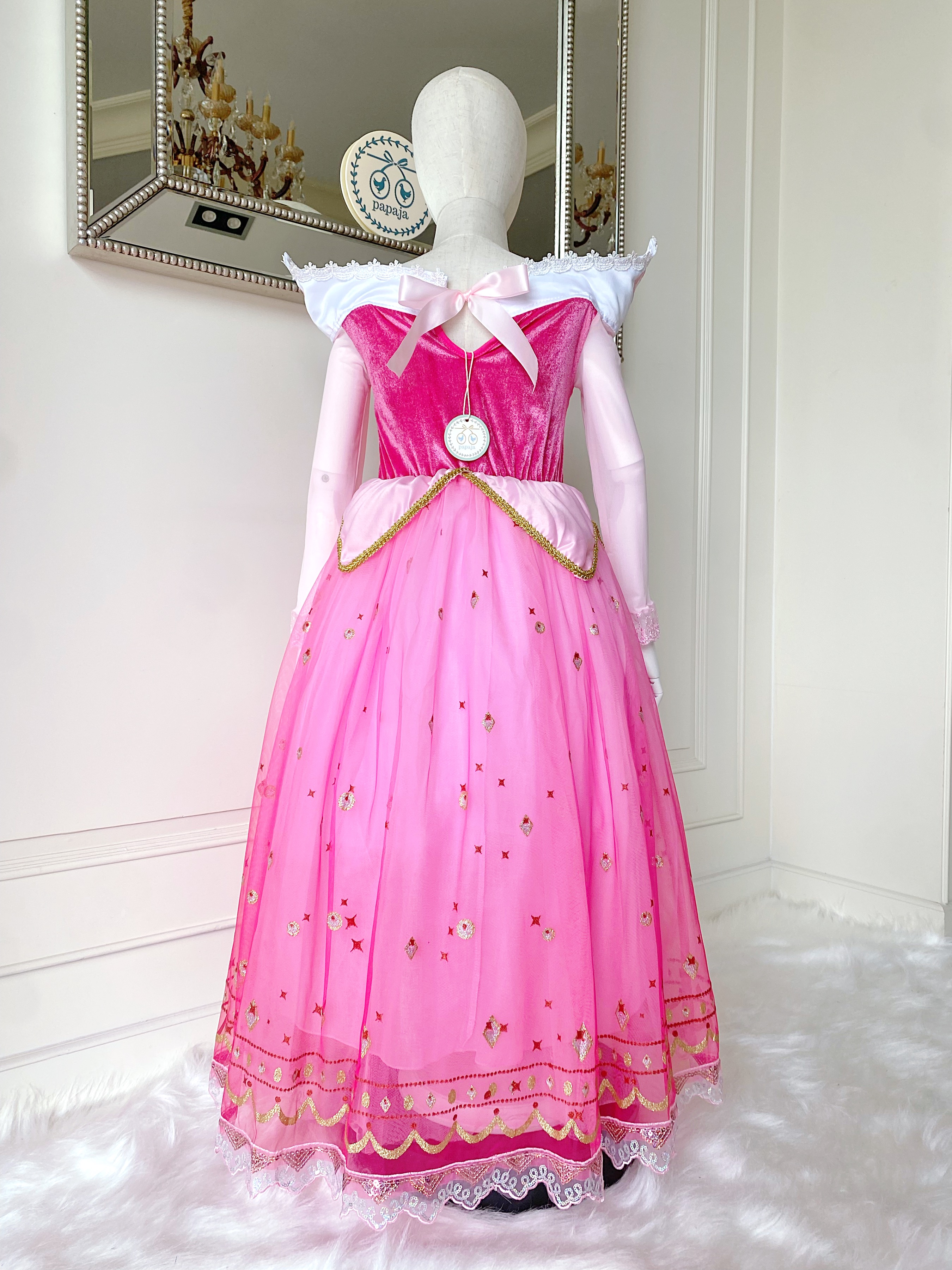 ชุดเจ้าหญิงออโรร่า รุ่นคลาสสิค ดีเทลไหล่ตั้ง สวยหรูอลัง