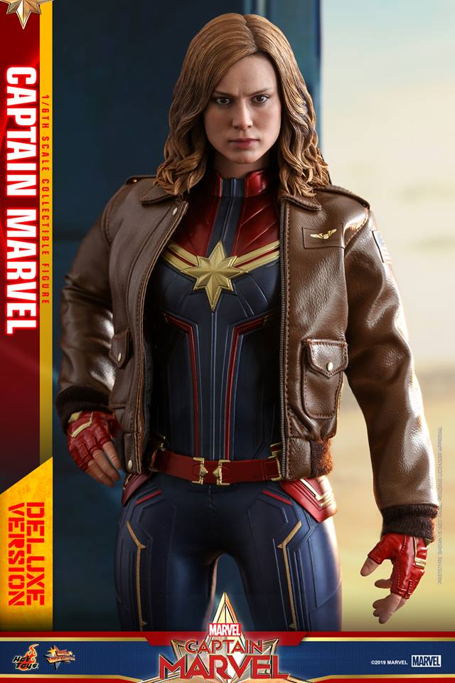 Hot Toys MMS522 CAPTAIN MARVEL - CAPTAIN MARVEL (DELUXE VERSION)