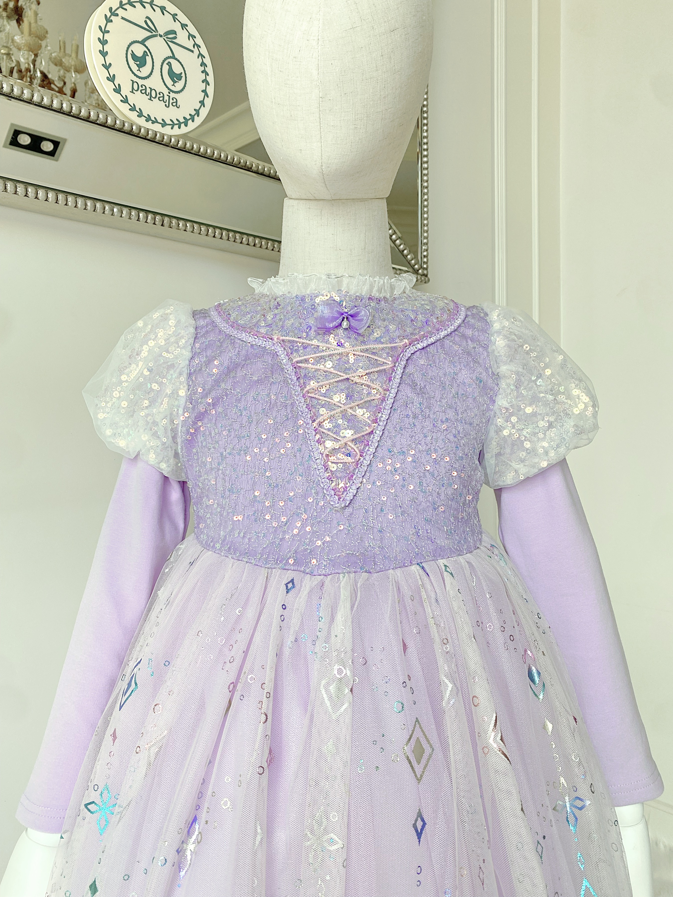 ชุดเจ้าหญิงราพันเซลแขนยาว รุ่นปักเลื่อมขาวม่วง กระโปรงไล่โทนสี