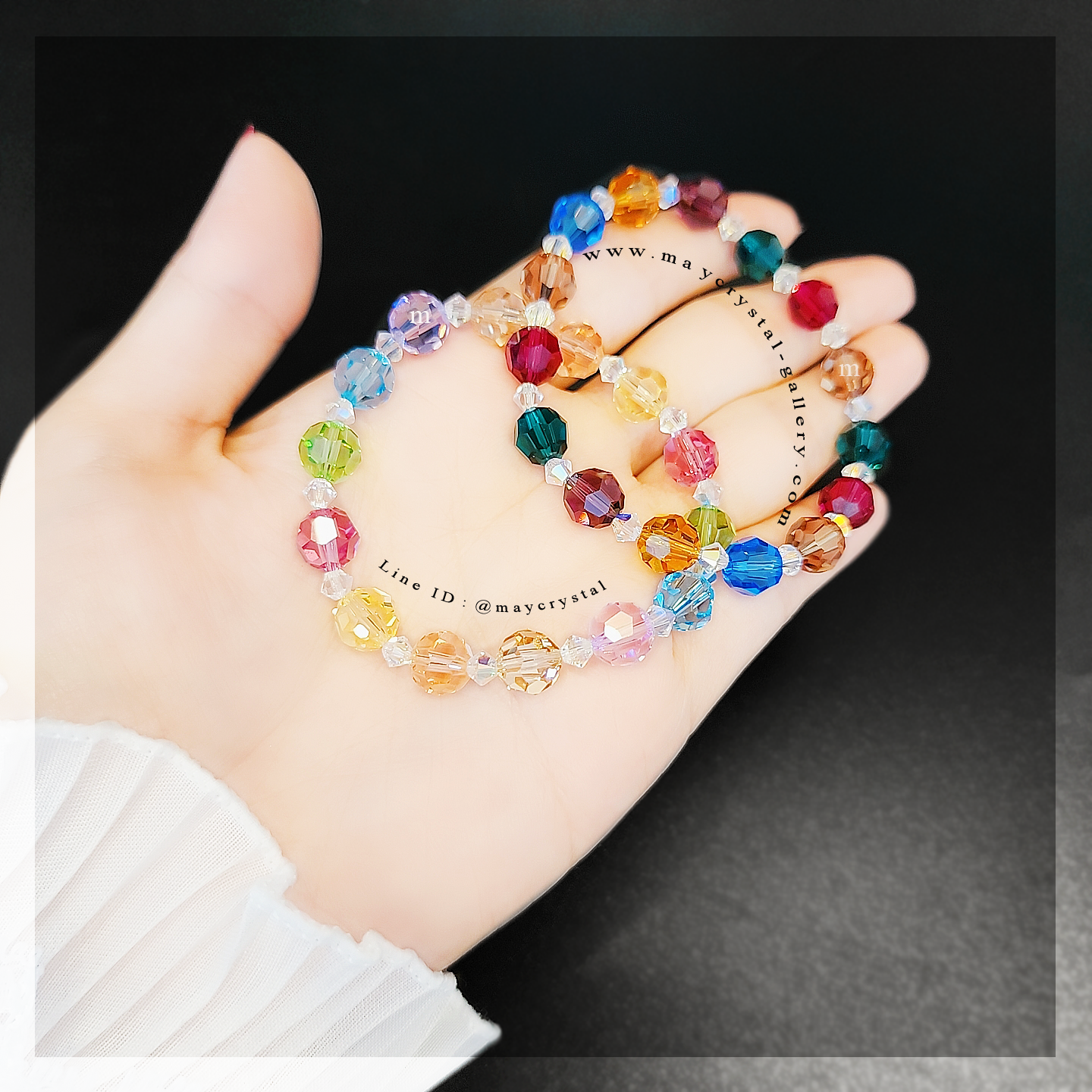 สร้อยข้อมือคริสตัลจากยุโรป (Embellished with Crystals from Austria) จัดส่งพร้อมแพคเกจและ tag สินค้า
