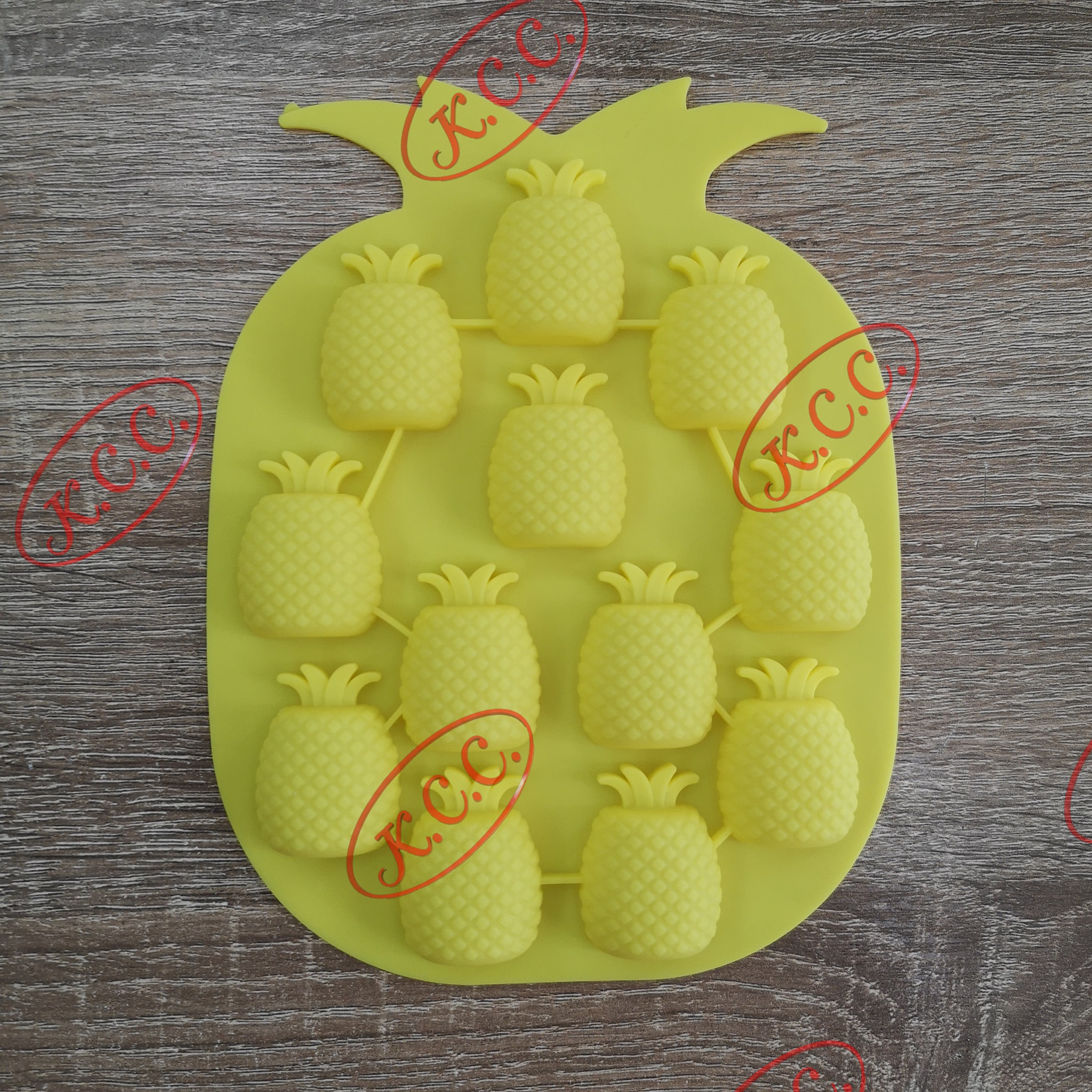 [โล๊ะสต็อก ซื้อ 2 แถม 1] พิมพ์ซิลิโคน คละแบบ คละลาย แม่พิมพ์ ซิลิโคน พิมพ์ช็อกโกแลต วุ้น พิมพ์โดนัท ลายสัตว์ ลายดอกไม้ ลายหัวใจ ลายตัวเลข 123 HBD ลายเป็ด ลายสับปะรด เฉพาะลายนี้เท่านั้น