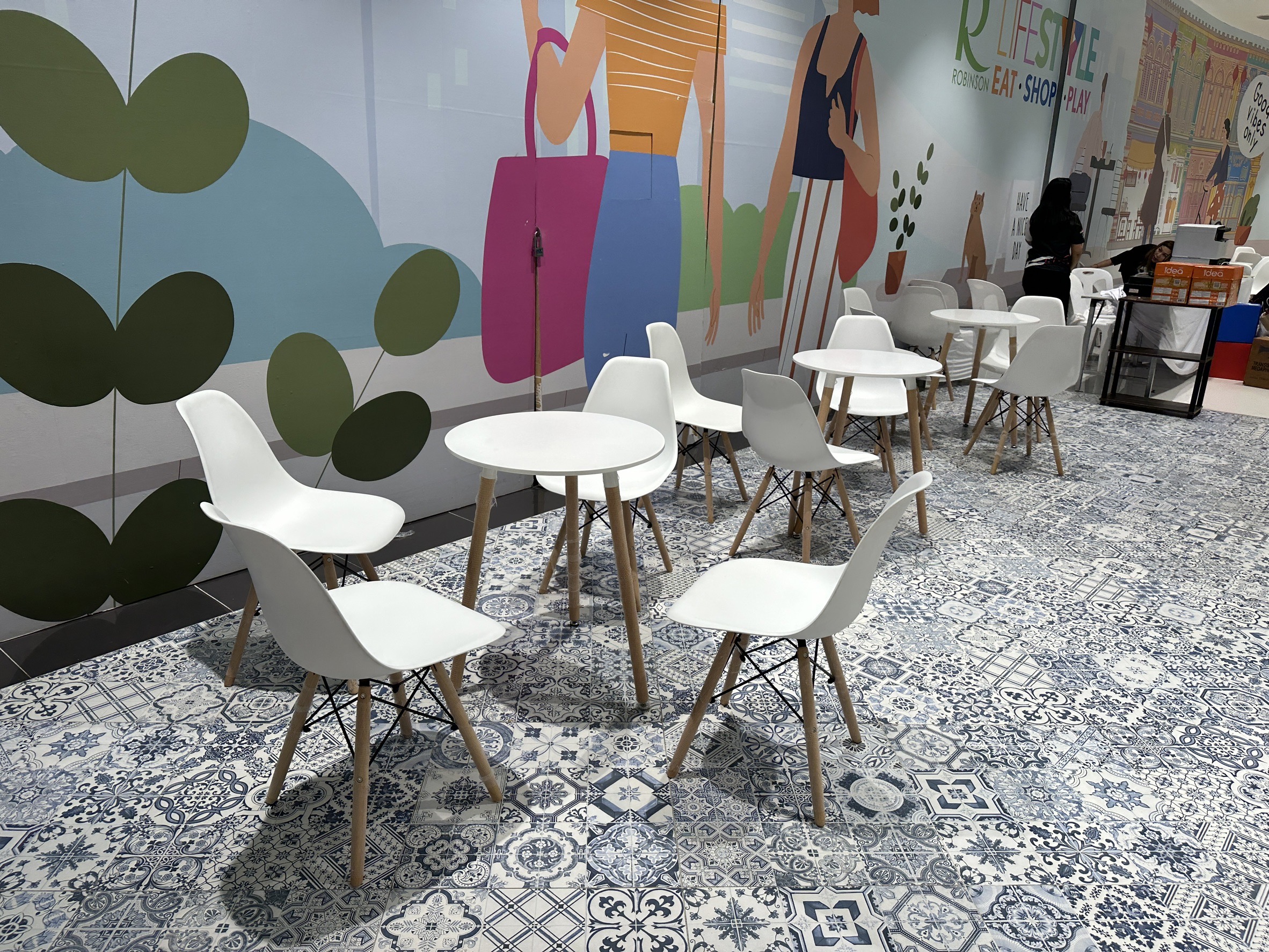 ชุดโต๊ะปิดการขาย / โต๊ะเจรจา