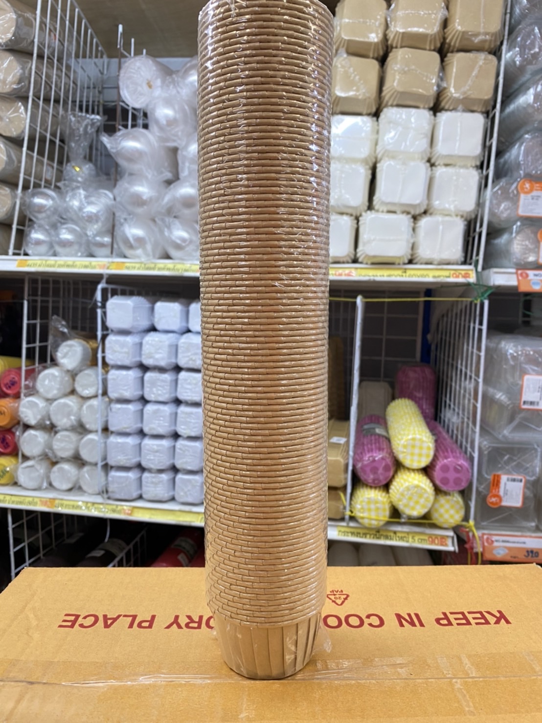 กระทงคัพเค้ก กระทงกระดาษ 44/35 สีน้ำตาล สีขาว จำนวน 100ใบ