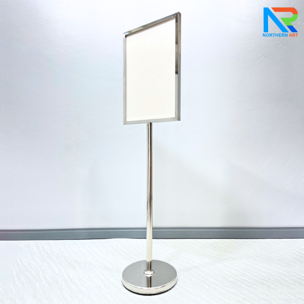 SALE! โปสเตอร์สแตนด์ สแตนเลส201 แนวตั้ง ขนาดA2 ฐานกลม โชว์ภาพ2ด้าน ถอดประกอบได้