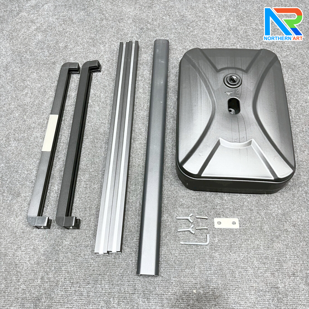 โปสเตอร์สแตนด์เหล็ก ฐานน้ำ สีดำ (W)52.5 x (L)72.7 x (H)150 cm. สอดงานด้านบน โชว์งานพิมพ์ 2 ด้าน