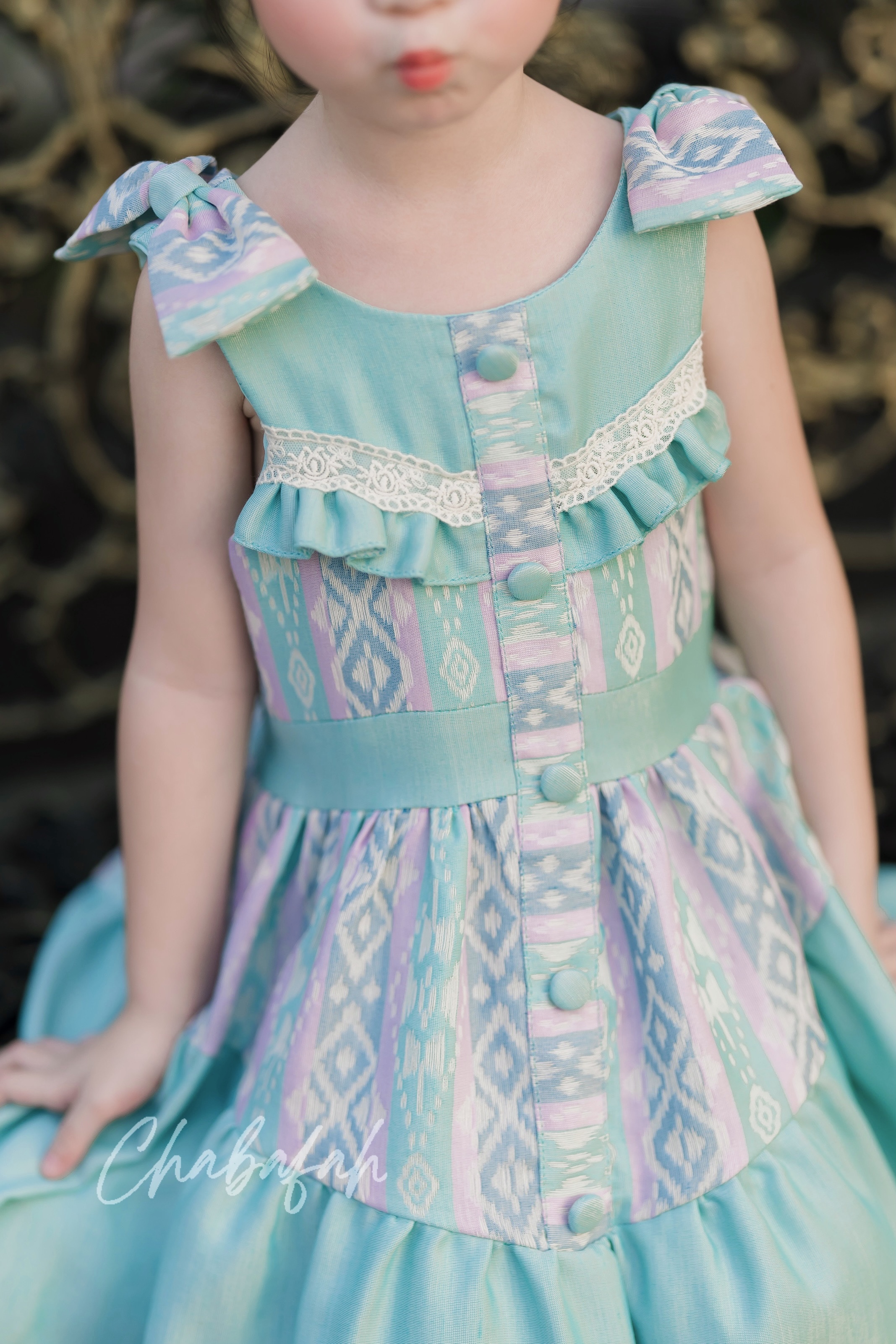 เดรสแขนกุดผ้าไทย แบรนด์ Chabafah สีฟ้ามิ้นท์