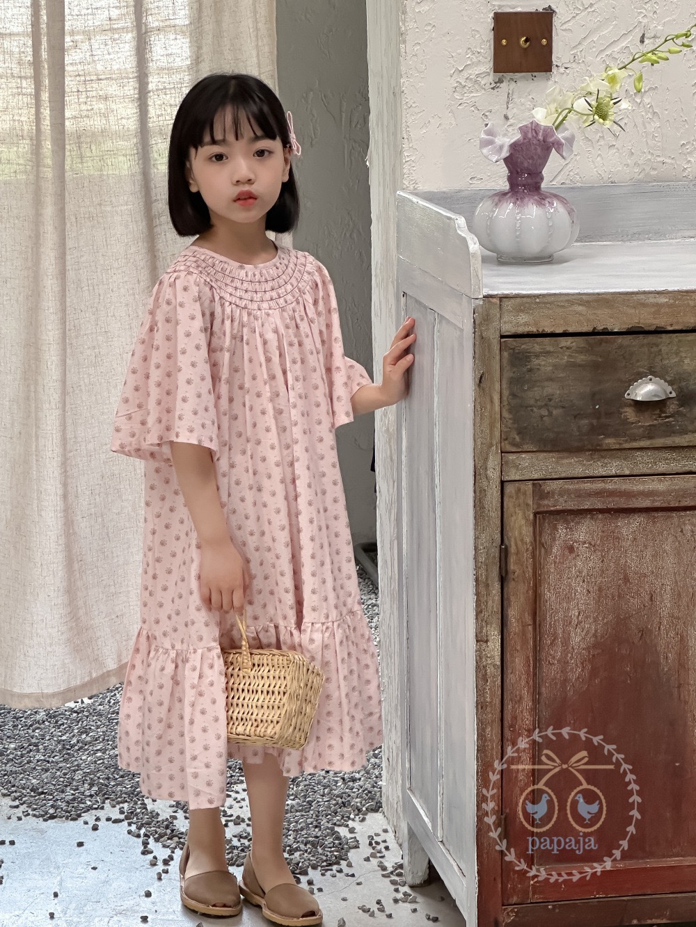 เดรสแขนสั้นลายดอกไม้เล็กๆ สีชมพูอ่อน ผ้าดีมากๆ