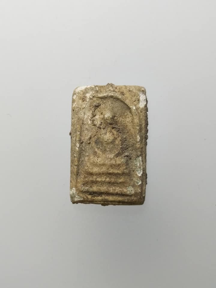 D262 พระสมเด็จพิมพ์คะแนนหลวงปู่นาค หลังตราโล่ตำรวจ(ตราแผ่นดิน) วัดอรุณราชวราราม (วัดแจ้ง) กทม. ปี พ.ศ. 2509 หลวงปู่นาค,หลวงพ่อเงิน,หลวงพ่อเต๋,หลวงพ่อเนื่องฯลฯ ปลุกเสก