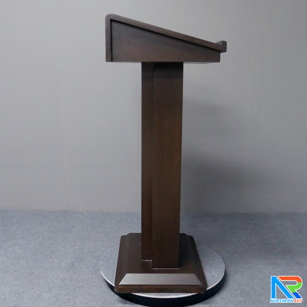 โพเดียมไม้ สีโอ๊ค ทรงโมเดิร์น TOP เอียง ขนาด (W)58 x (L)46 cm. สูง 114 cm. พร้อมตู้ใส่ของ มีกุญแจล็อค