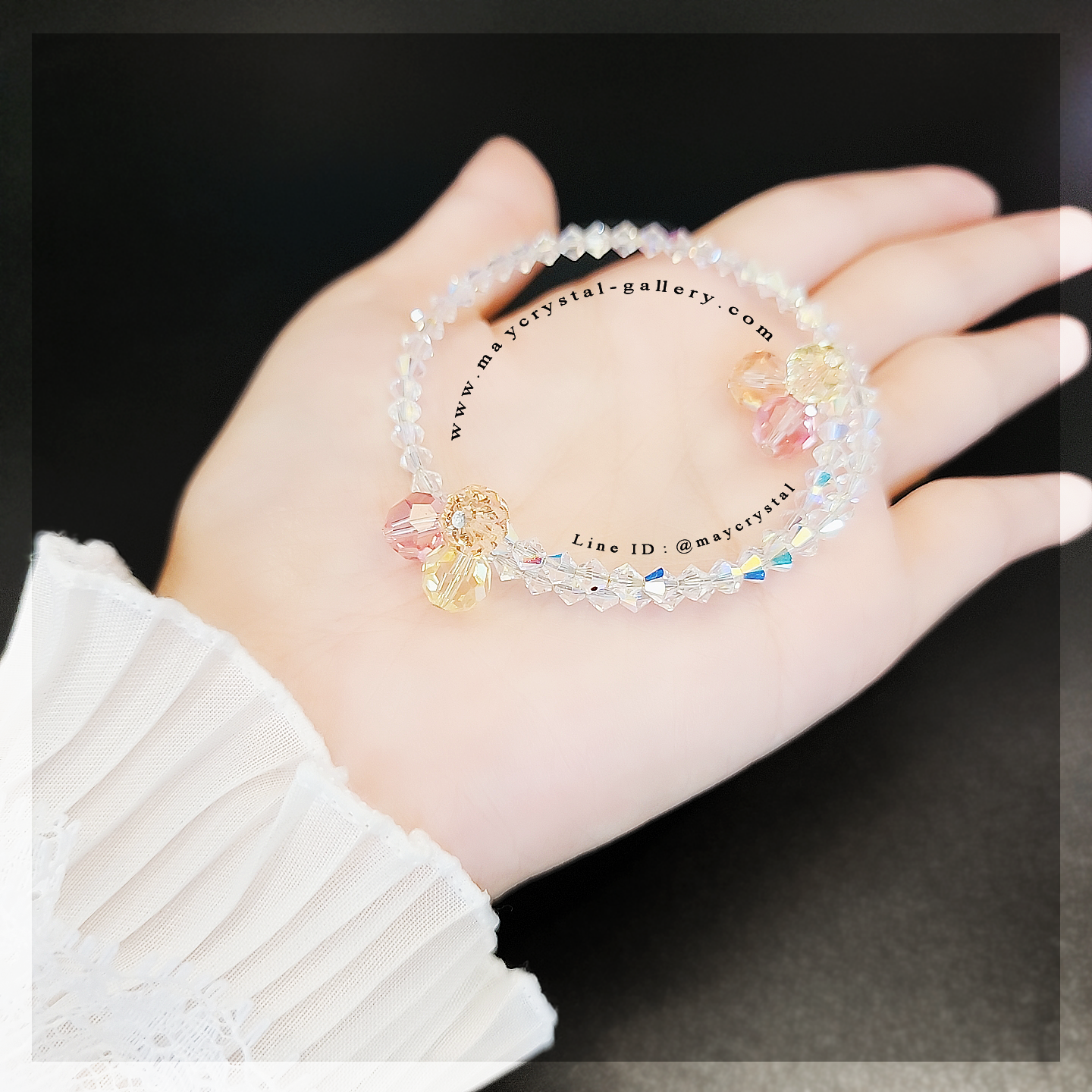 กำไลข้อมือคริสตัลจากยุโรป (Embellished with Crystals from Austria) จัดส่งพร้อมแพคเกจและ tag สินค้า