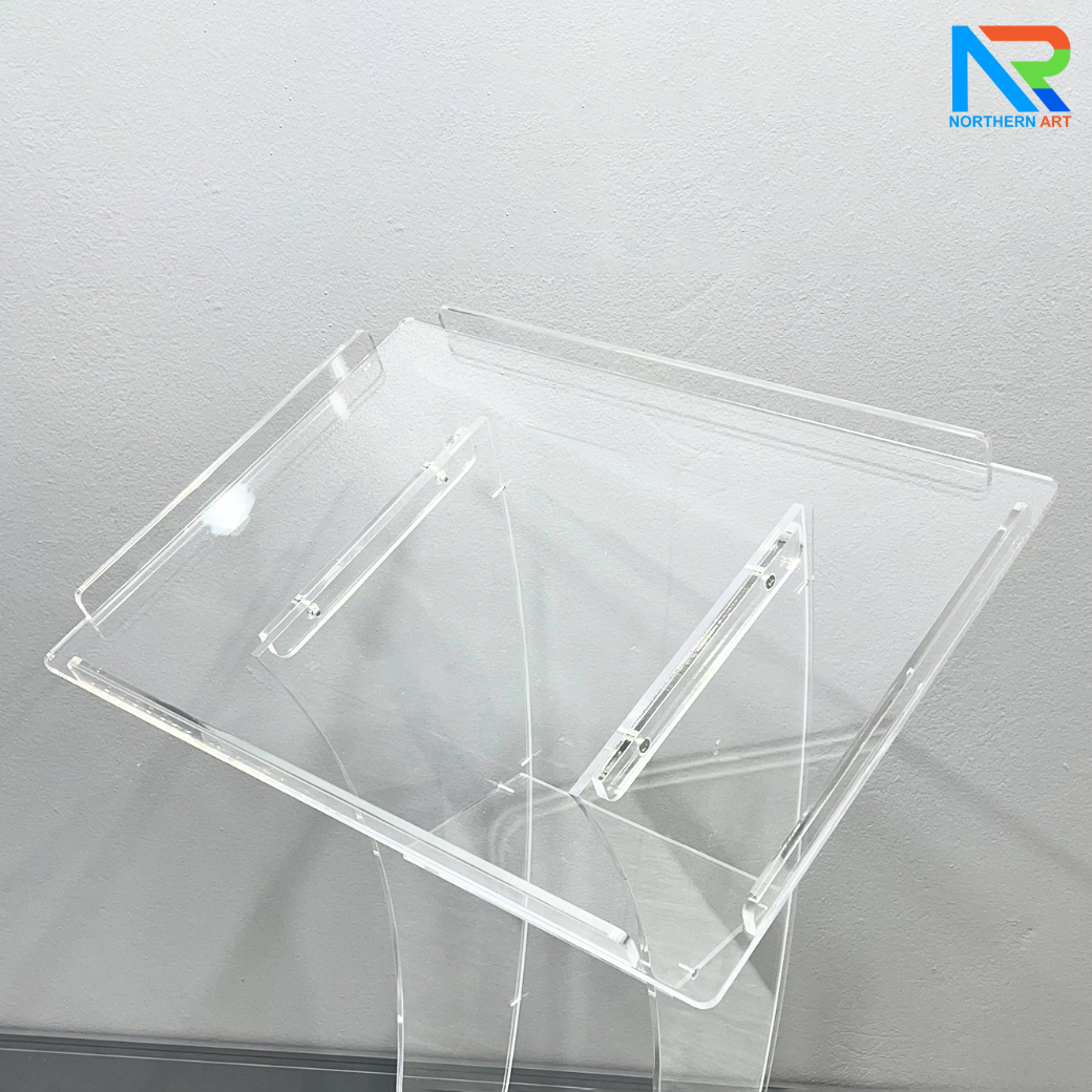 โพเดียม อะคริลิคใส ขนาด(W)60 x (L)45 x (H)108 cm. TOP เอียงพร้อมกันตก 4 ด้าน วัสดุอะคริลิคใส หนา 10 มม.