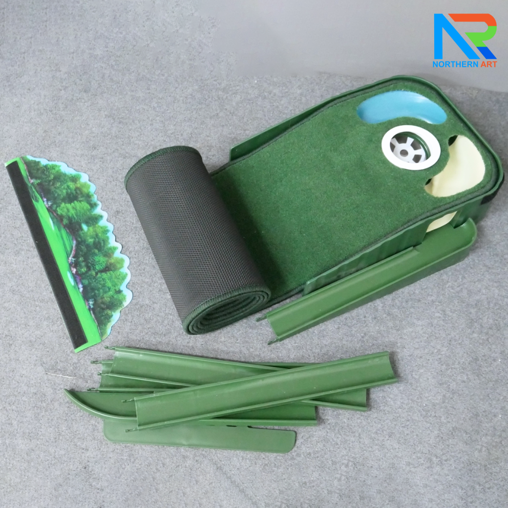 เกมส์กอล์ฟ ขนาด (W)30 x (L)284 x (H)10 cm. พร้อมไม้พัตเตอร์ปรับระดับได้ 1 อัน และลูกกอล์ฟโฟม 10 ลูก