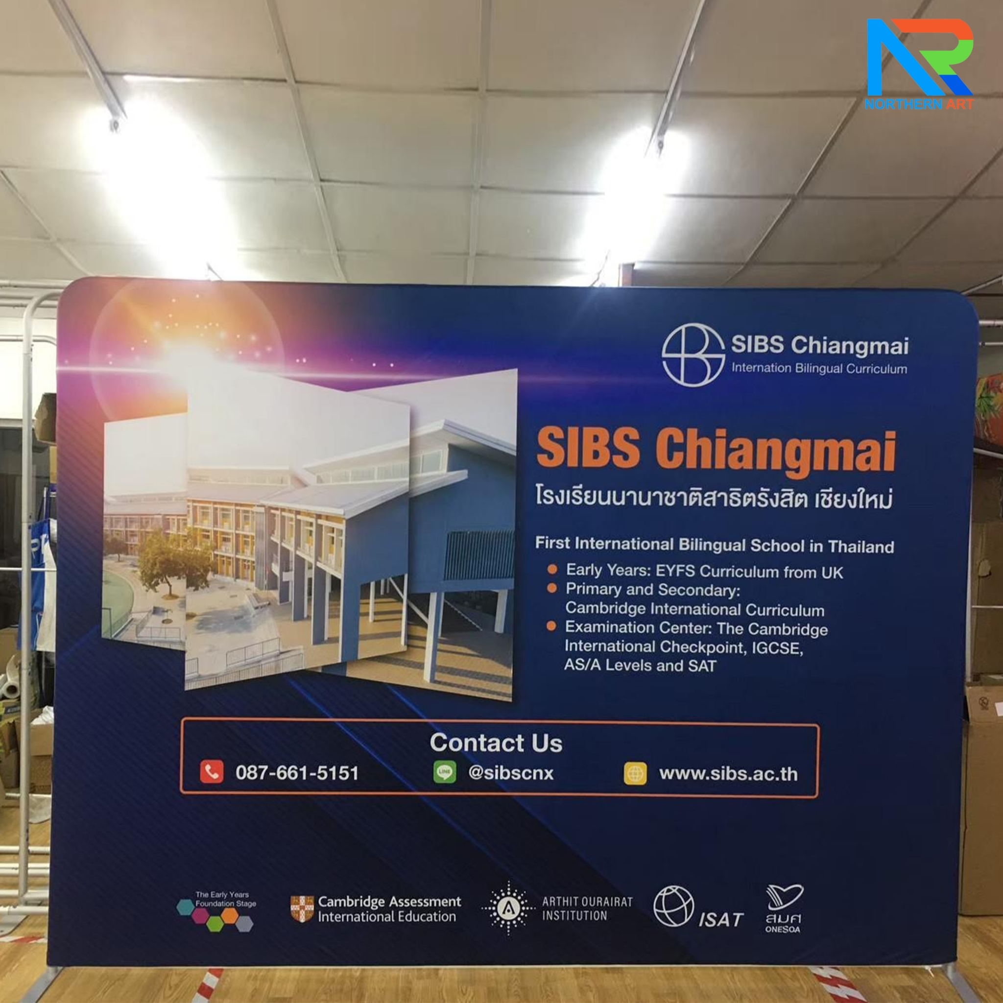 แบคดรอปผ้า (Fabric Backdrop) รุ่นตรง Savvy ขนาด (H)180 x (W)120-1000 cm. โครงอะลูมิเนียม ถอดประกอบได้ แถมฟรี! กระเป๋าใส่อุปกรณ์ 1 ใบ