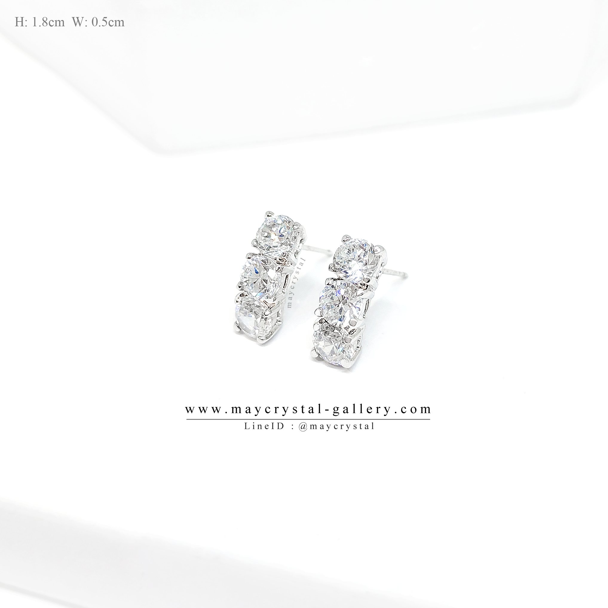ต่างหูคริสตัลจากยุโรป (Embellished with Crystals from Austria)