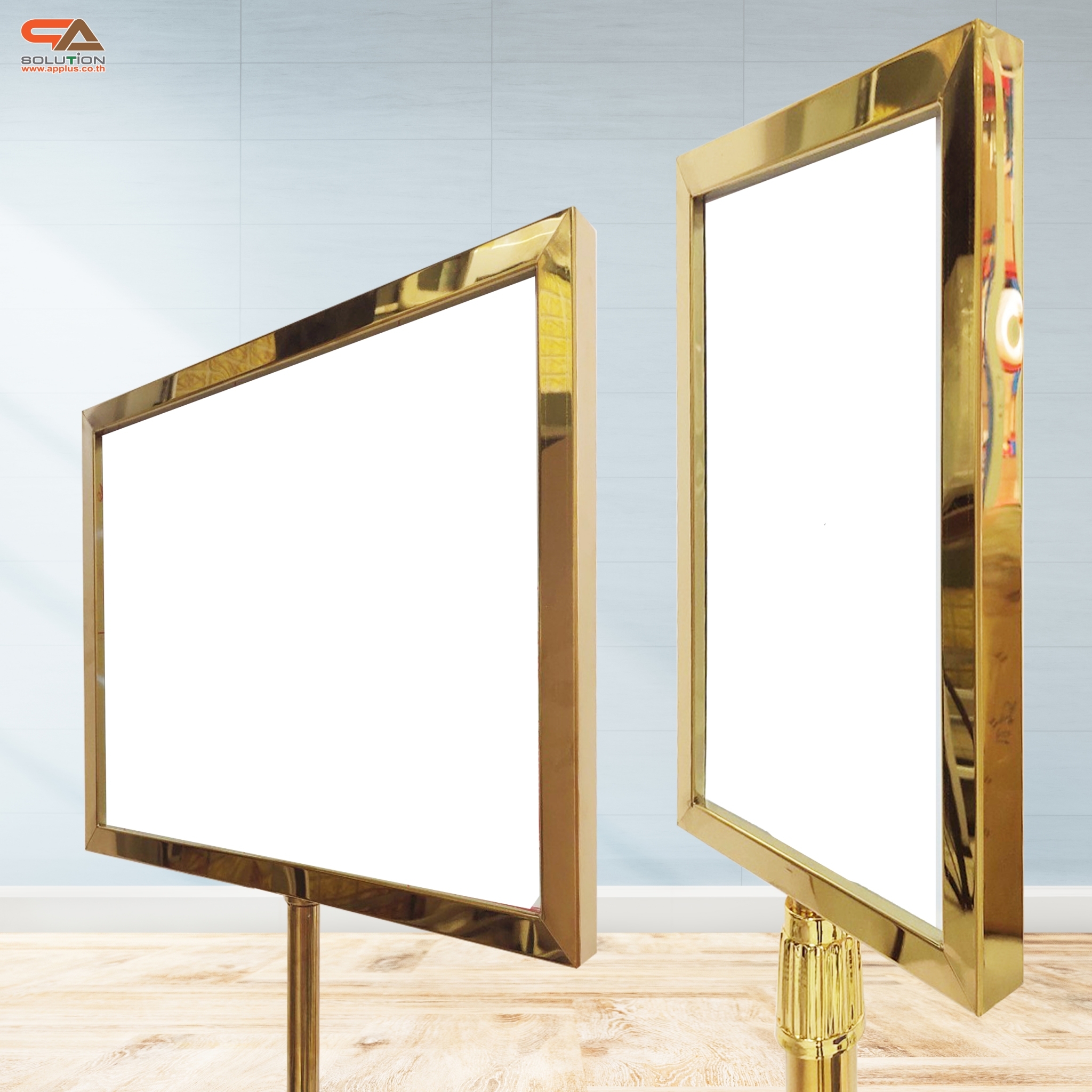 เช่าโปสเตอร์สแตนด์ สแตนเลสสีทอง ขนาด A3 แบบแนวตั้งหรือแนวนอน โชว์ภาพ2ด้าน สอดงานพิมพ์ด้านบน