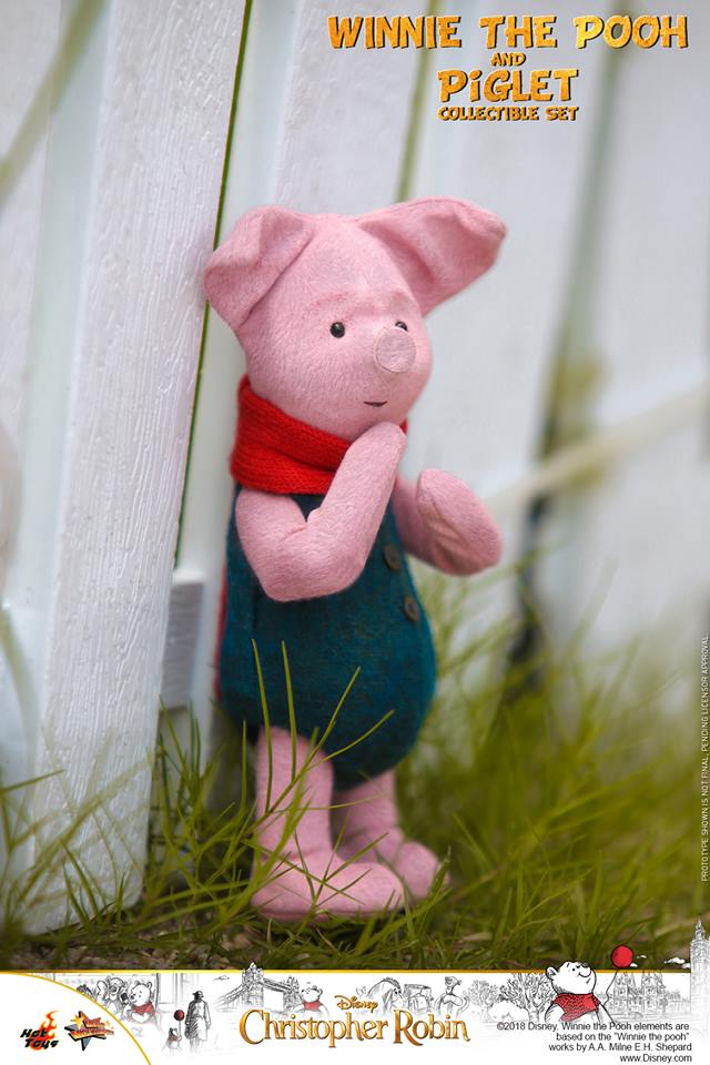Hot Toys MMS503 CHRISTOPHER ROBIN - WINNIE THE POOH AND PIGLET