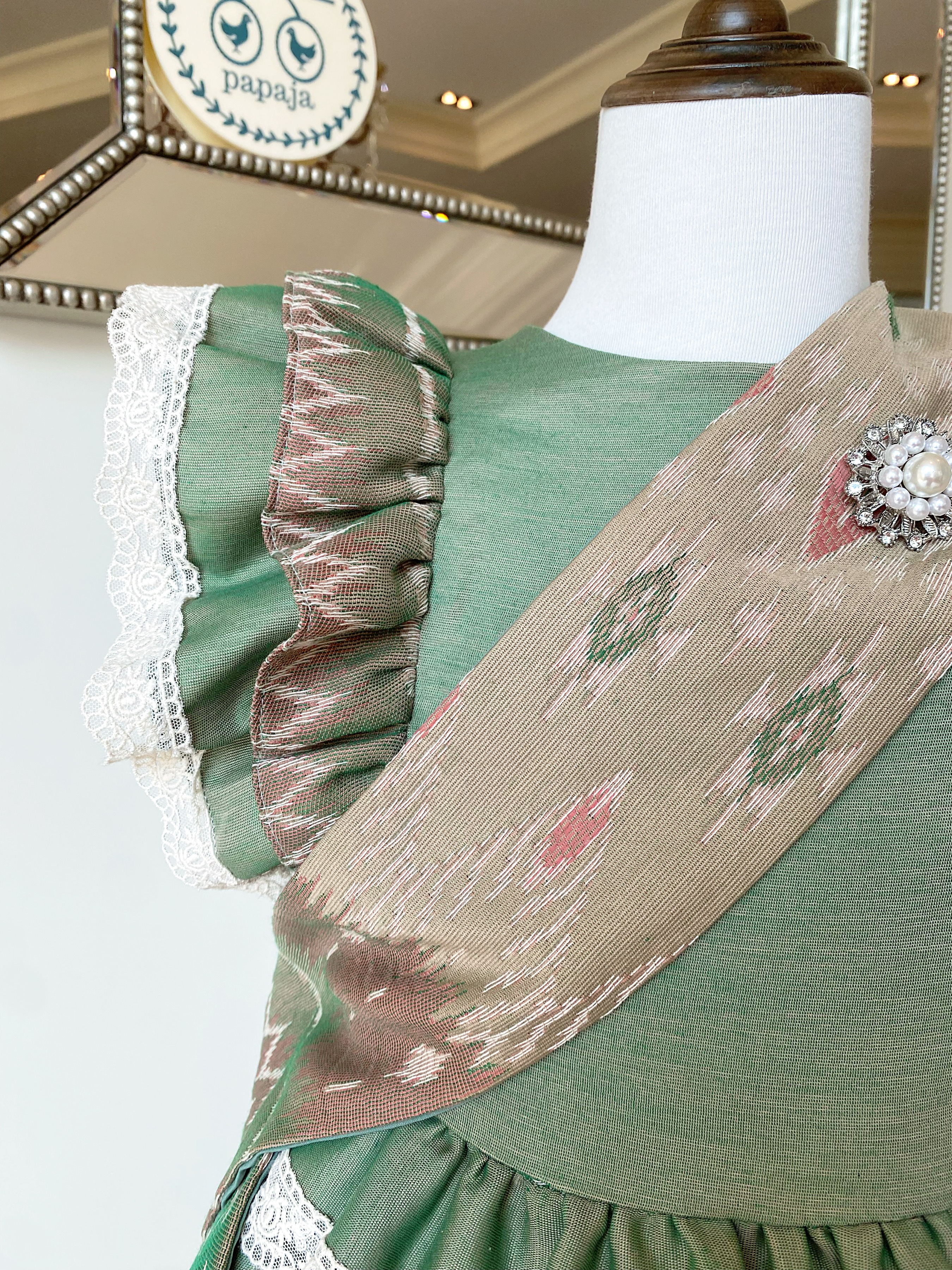 (เซต 4 ชิ้น) ชุดไทยแบรนด์ Chabafah รุ่น ศิรินภา สีเขียว