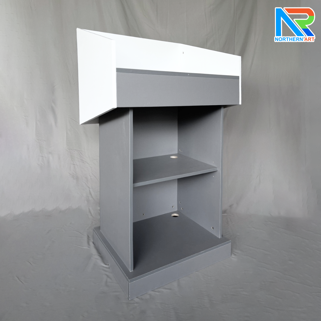 โพเดียมไม้MDF ทูโทน สีขาว และสีเทา ขนาด (W)73 x (L)54 x (H)117 cm. พร้อมชั้นวาง