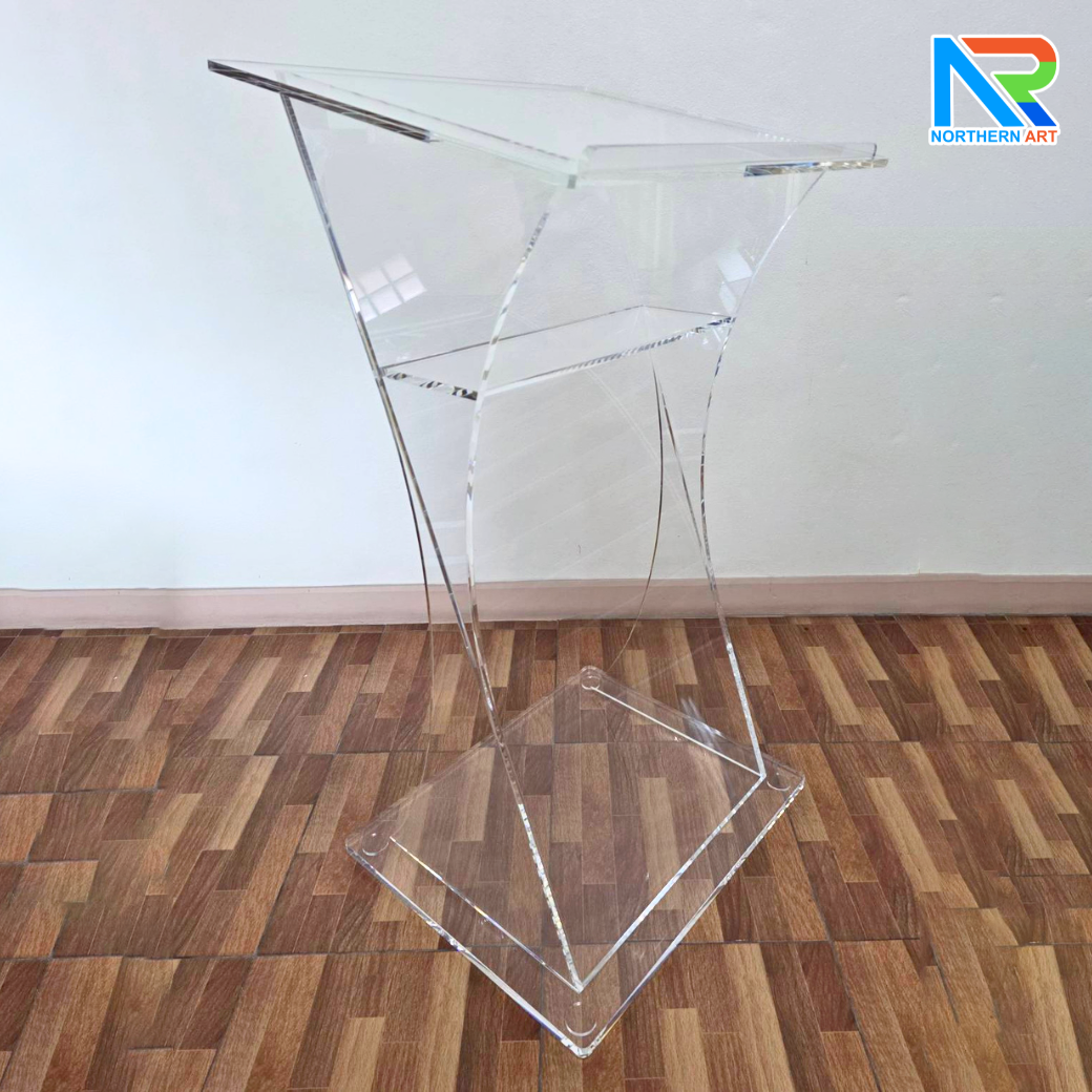 โพเดียม อะคริลิคใส ขนาด(W)60 x (L)50 x (H)110 cm. TOP เอียงพร้อมกันตก วัสดุอะคริลิคใส หนา 10 มม.