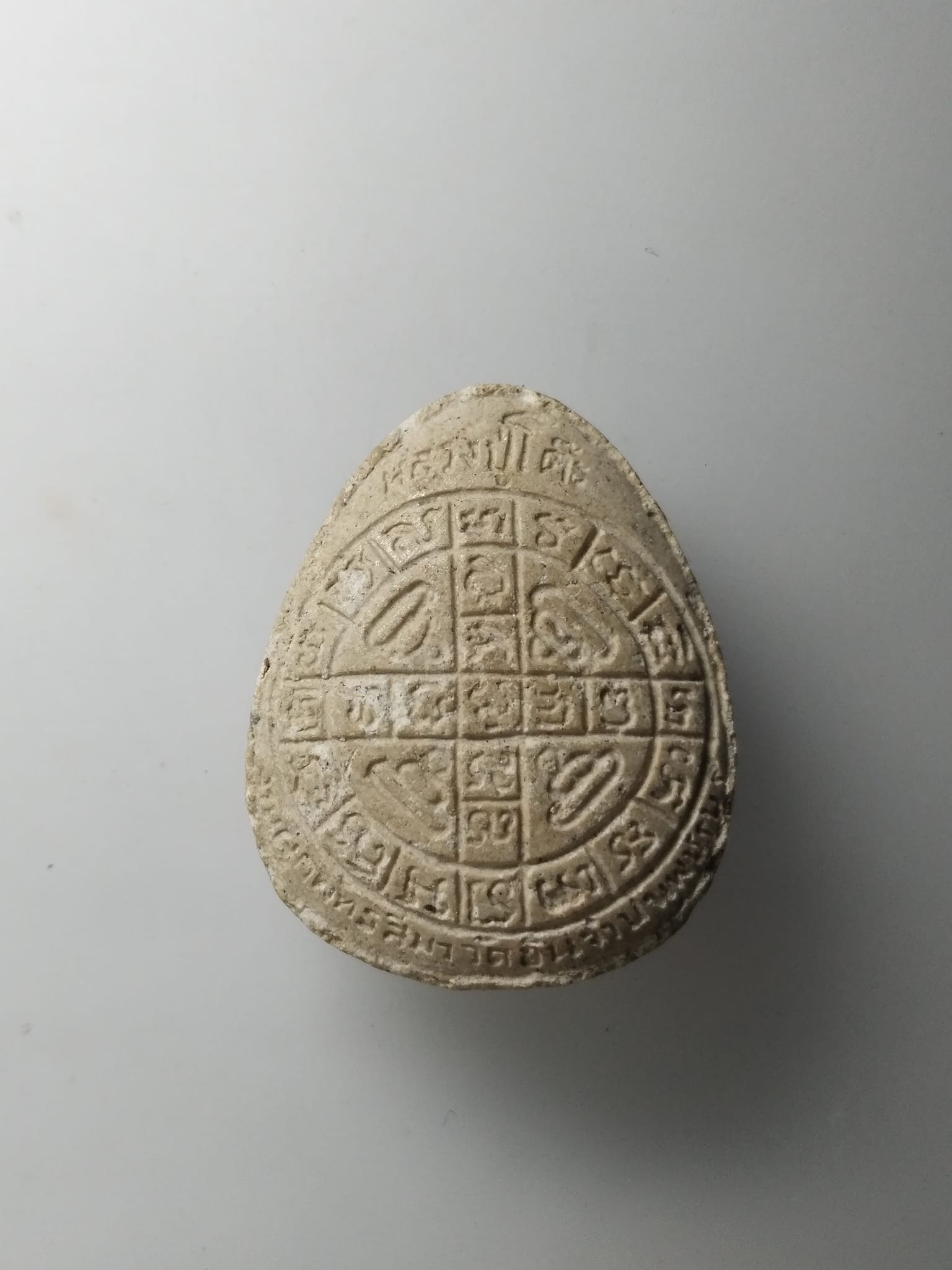 G649 พระปิดตาหลวงปู่โต๊ะ วัดประดู่ฉิมพลี ออกวัดอินจำปา จ.เพชรบุรี เนื้อผงพุทธคุณ ปี 2517