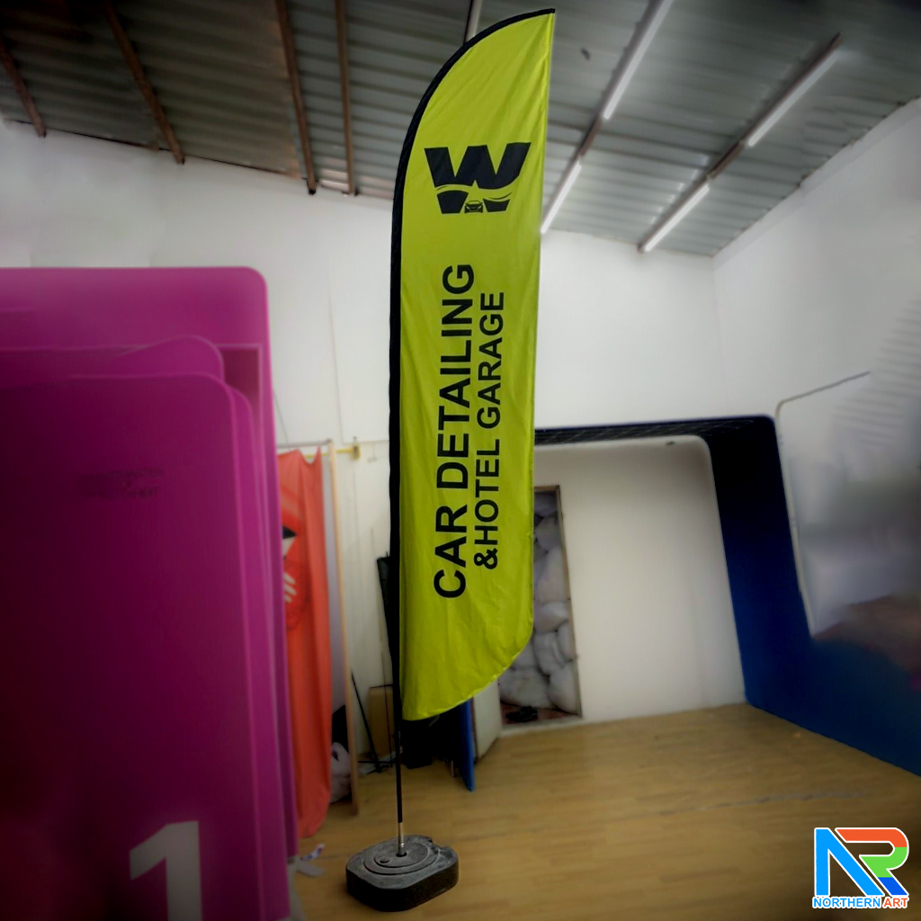 ธงชายหาด รุ่น 2IN 1 ขนาด XL แบบใบกล้วย สูง 500 cm.(เมื่อประกอบเสาและผ้าแล้ว) ถอดประกอบได้ พร้อมกระเป๋า 1 ใบ