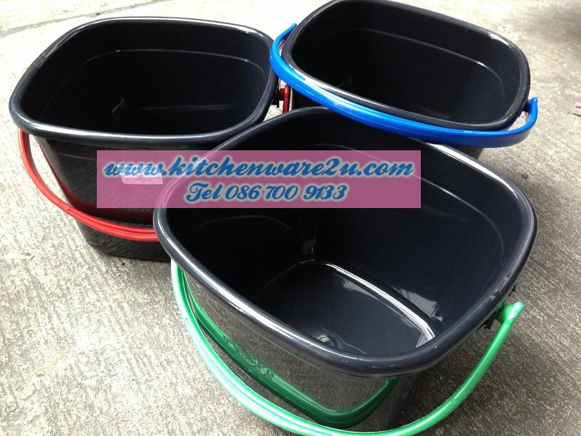 P08766 ถังน้ำเหลี่ยมหูหิ้ว สีดำ (24*24*15.5 cm) No.999 ราคาส่งต่อ 12 โหล : 144 ใบ:เฉลี่ย 200 บ/โหล