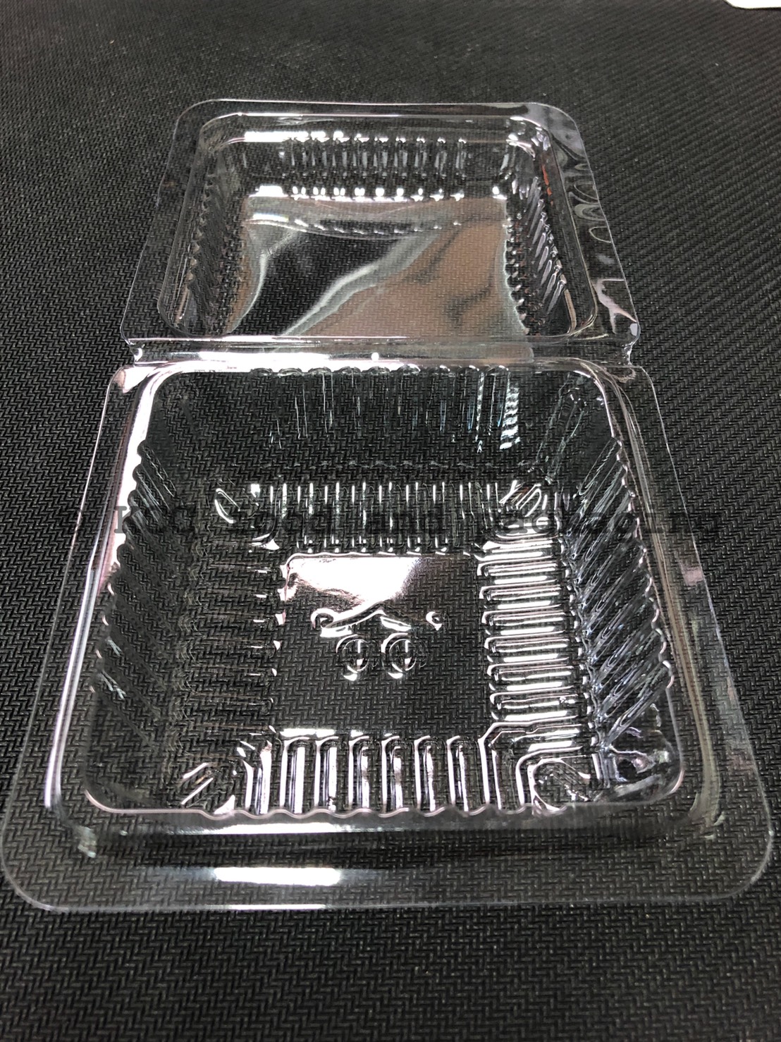 ถาดขนมเปี๊ยะสี่เหลี่ยม KJ 605 (100ใบ) สอบถามราคาล่าสุดได้ที่ Line : @kccfood