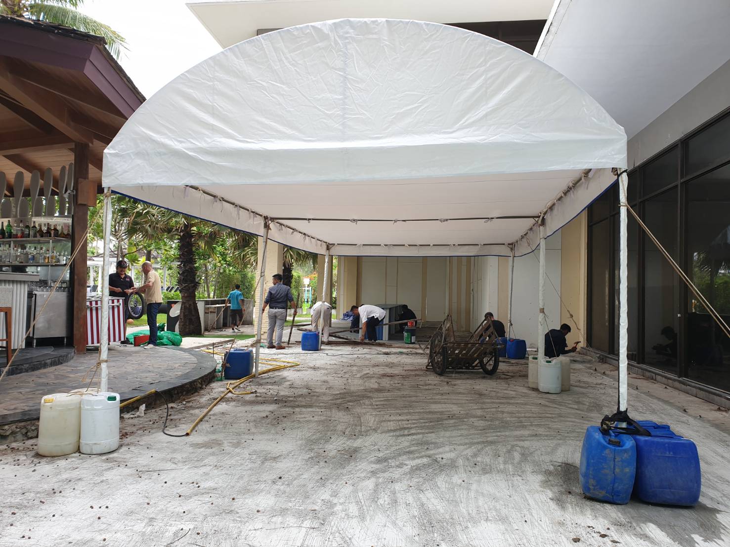 เต็นท์เช่าขนาดกว้าง4ยาว8เมตร(4x8) ทรงโค้งสีขาวเหมาะสำหรับงานจัดงานทุกประเภท