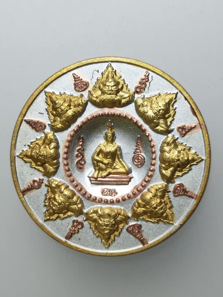C882