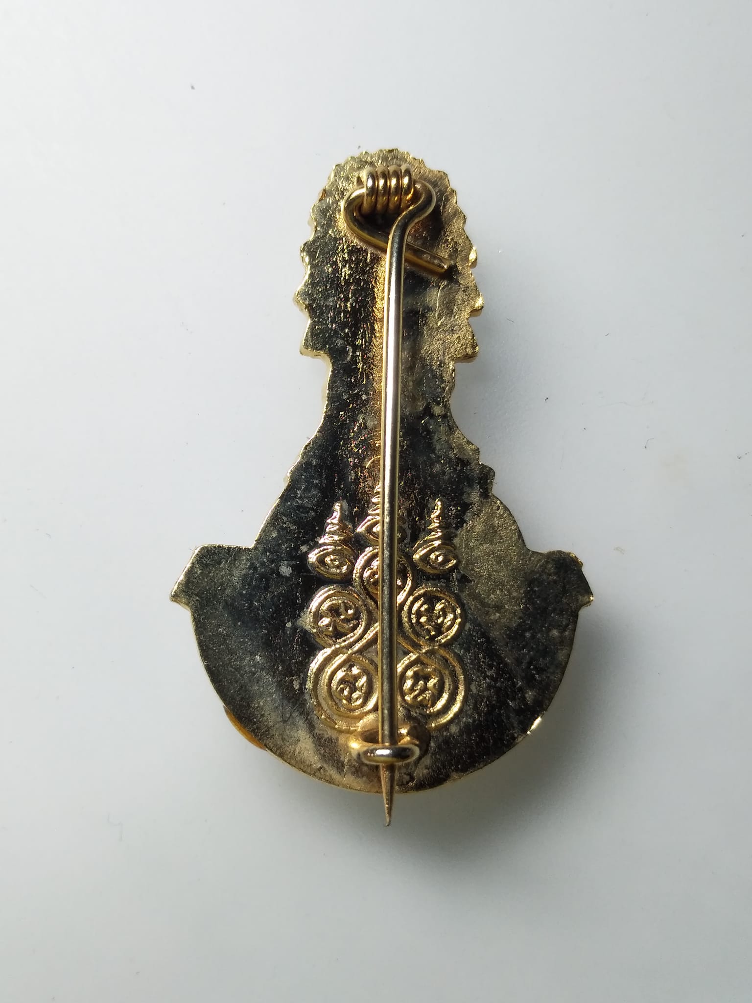 G298 เข็มกลัดสมเด็จย่า