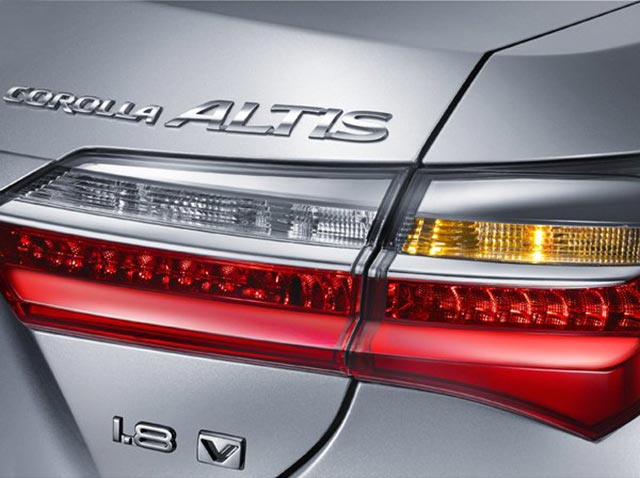 ทับทิมท้าย/ไฟทับทิมฝาท้าย/ไฟในฝาท้าย Toyota Altis (อัลติส) 2017/2018/2019 (LED)(ข้างซ้าย) - BangplusOnline